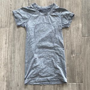 Lululemon swiftly tech short sleeve top
